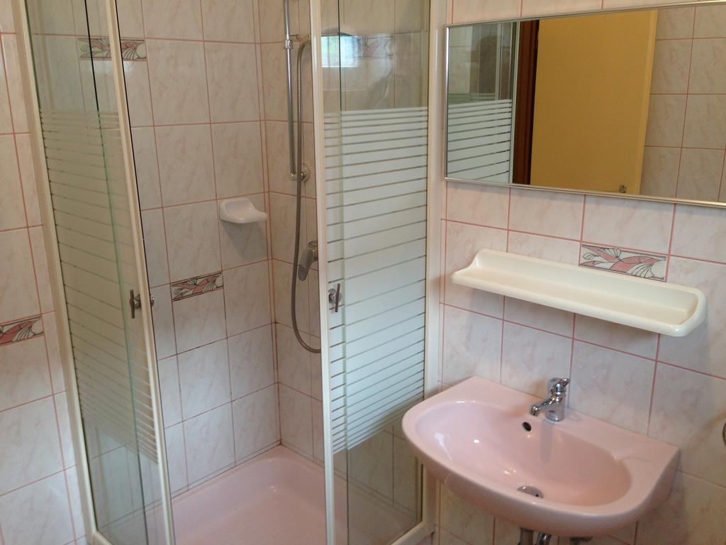 Elena Villa Heviz Room photo