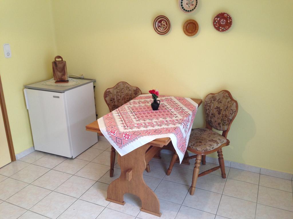 Elena Villa Heviz Room photo